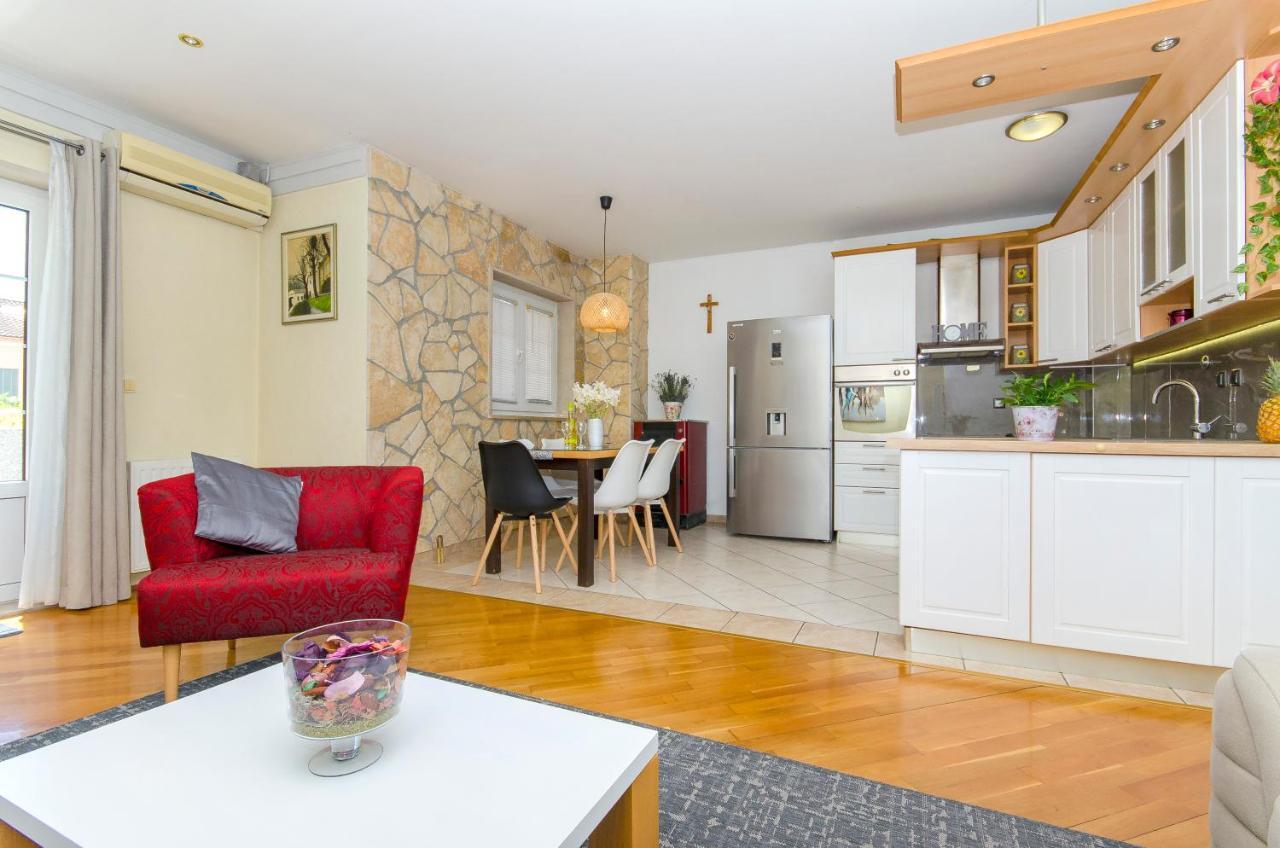 Apartamento Fima Centar Stobreč Split Exterior foto